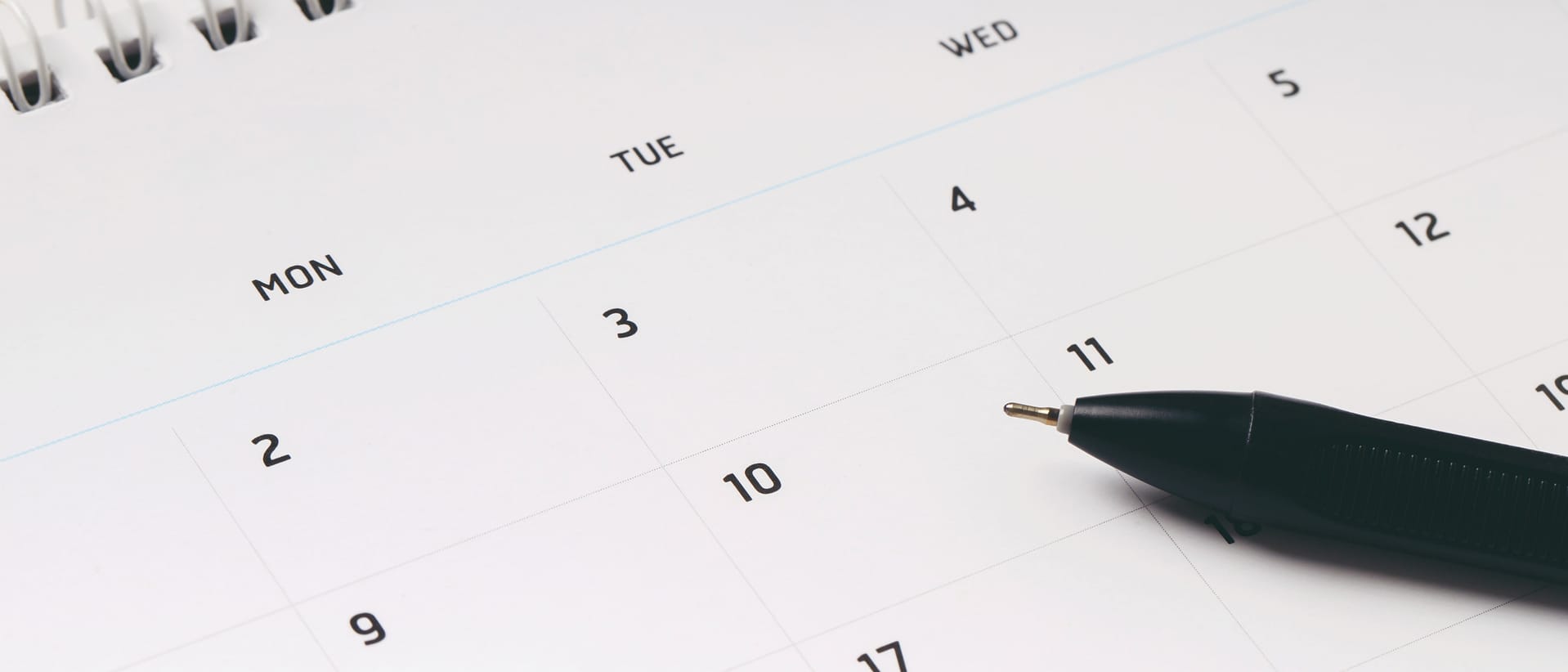 calendar month schedule to make bookings